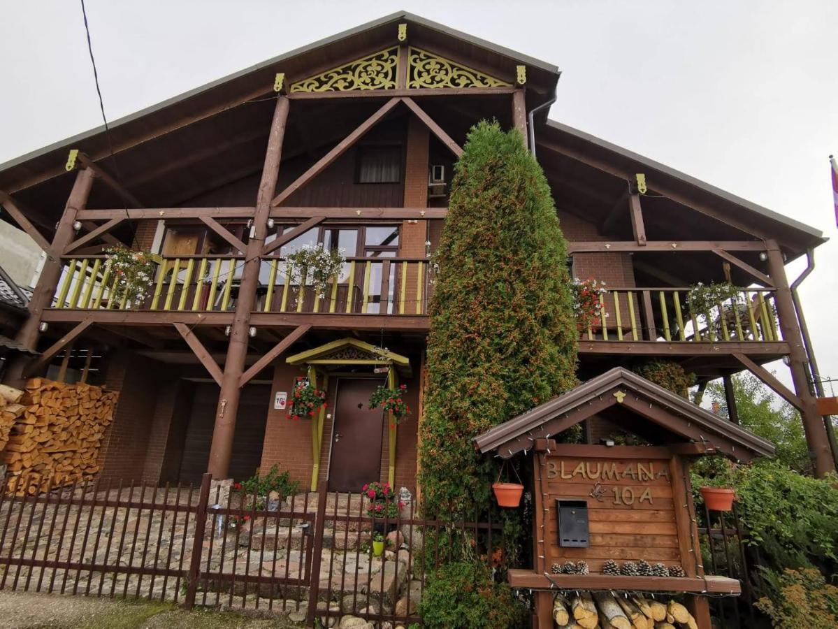 Garden Chalet Daugavpils Eksteriør bilde